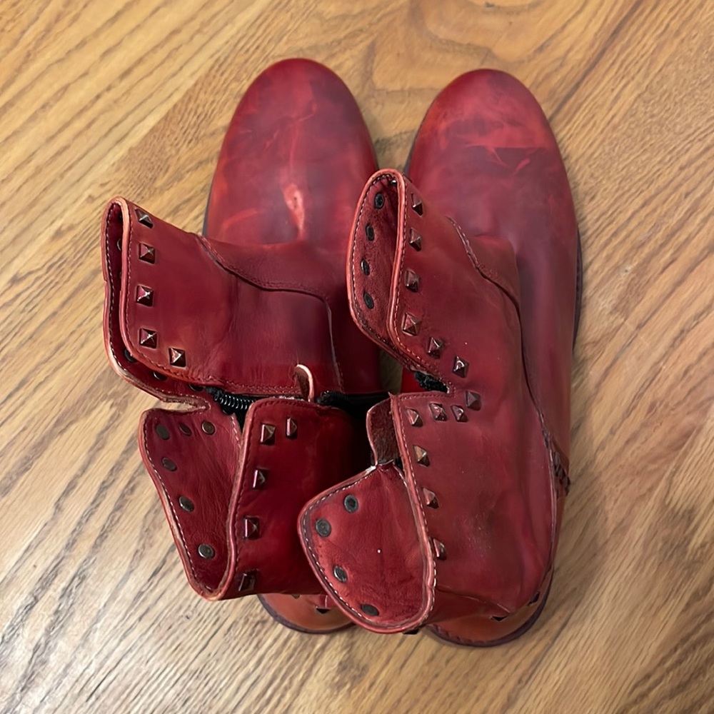 Red letter half boots